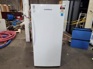 Fisher & Paykel 373L Refrigerator