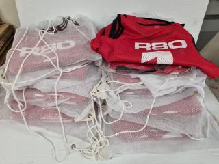 90x R80 Numbered Red Team Bibs, Size Junior