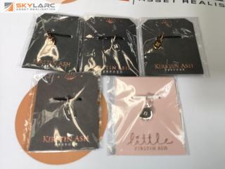 5x Kristin Ash Silver & Gold Vermel Letter N Charms