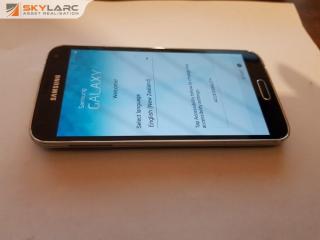 Samsung Galaxy S5 Smartphone