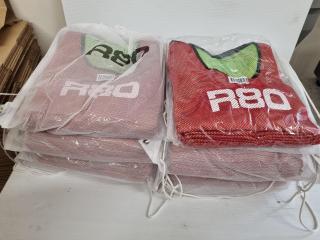 60x R80 Reversible Red/Green Training Bibs, Size L