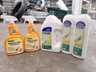 Assorted Kitchen Cleaning supplies
