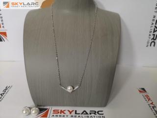 V Pearl and CZ Necklace | ARCTIC FOX & Pearl and CZ Stud Earrings
