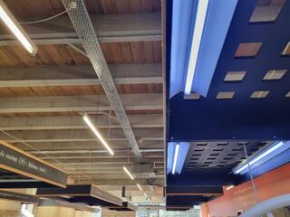 7x Hanging Retail Lighted Signage Frames