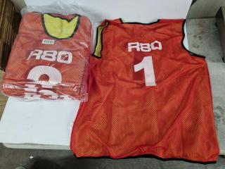 23x R80 Numbered Reversable Team Bibs, Size XXXL