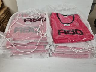 100x R80 Pink Mesh Training Bibs, Size M