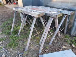 4x Sawhorses