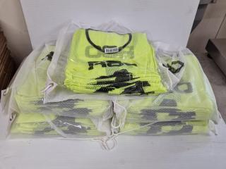 75x R80 Numbered Yellow Team Bibs, Size M
