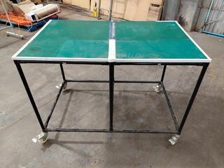 Work Table on Castors