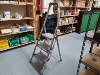 Folding Aluminum Step Ladder