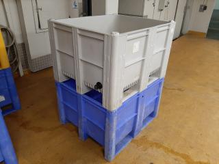 2 x Dolav 1000 (600L) Forkable Plastic Bins