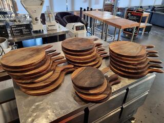 23x Wooden Pizza Boards