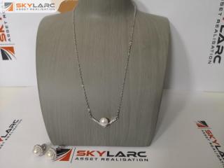 V Pearl and CZ Necklace | ARCTIC FOX & Pearl and CZ Stud Earrings