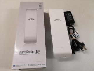 Ubiquiti NanoStation Wireless Bridge, M5 5GHz airMax 16dBi CPE Unit