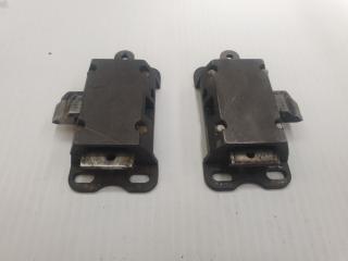2 x MD500 Door Latchblocks