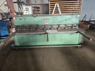 DYE 2.4m Metal Cutting Guillotine