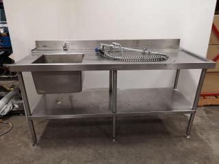 Stainless Steel Bench Table / Built-in Sink