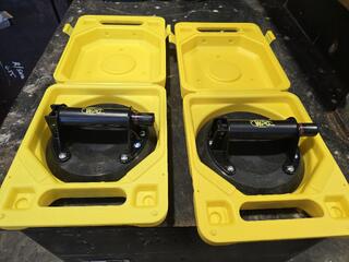 2 x Glass Lifters