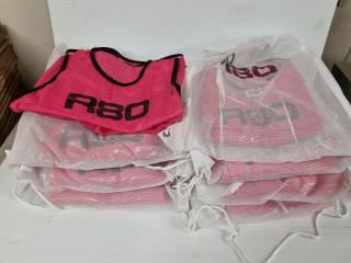 72x R80 Pink Mesh Training Bibs, Size Junior