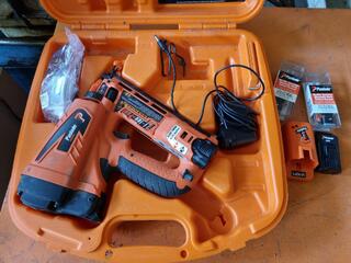 Paslode Cordless Angled Bradder IM250A Li 16GA