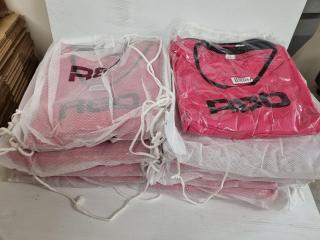 90x R80 Pink Mesh Training Bibs, Size L
