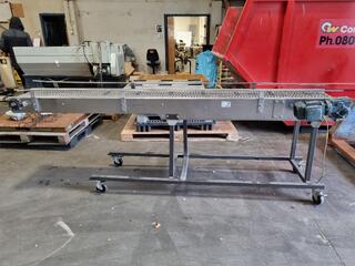 Stainless steel powered conveyor with SEW Eurodrive motor