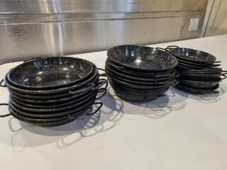 28x Assorted Steel Paella Cooking Pans