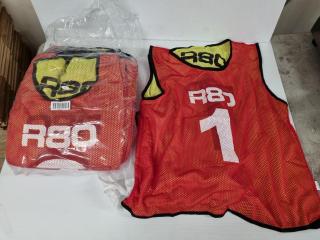 23x R80 Numbered Reversable Team Bibs, Size L