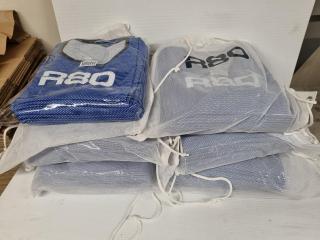 60x R80 Blue/White Reversable Mesh Training Bibs, Size L