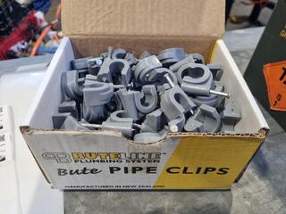 100x Buteline Pipe Clips, 18mm