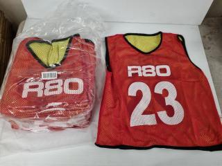 23x R80 Numbered Reversable Team Bibs, Size S
