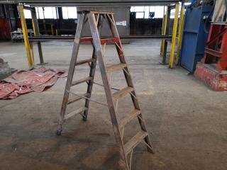 Ullrich 1.8m Aluminium Step Ladder