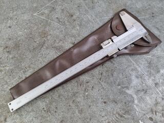 Mitutoyo 200mm Analog Vernier Caliper