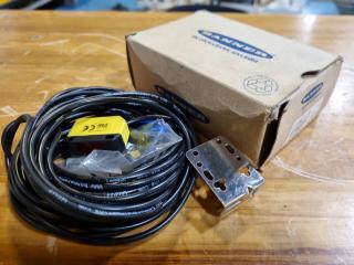 Banner Q23 Series Diffuse Photoelectric Sensor