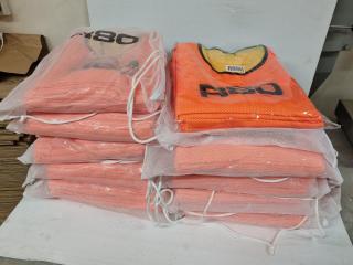 100x R80 Reversible Orange/Yellow Training Bibs, Size L