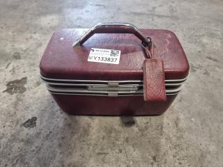 Vintage Samsonite Traincase (Missing Key)