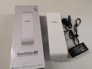 Ubiquiti NanoStation Wireless Bridge, M5 5GHz airMax 16dBi CPE Unit