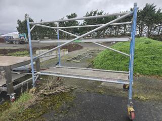 Scaffolding tower