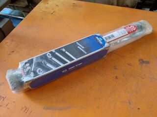 King Tony 1/2" Drive Torque Wrench, New