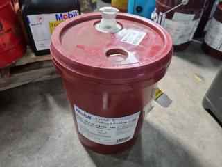 Part 20 Litre Pail Mobil Hydraulic Oil
