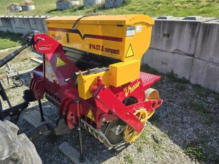 Vredo Turf Overseeder