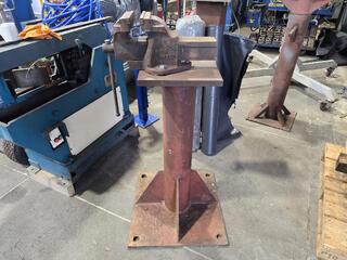 Carter Vice on Stand