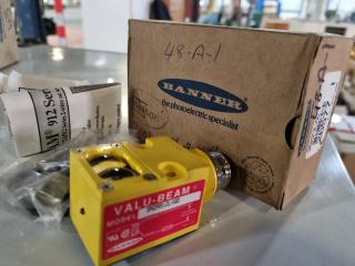 Banner Value-Beam Photoelectric Retroreflective Sensor