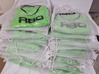 250x R80 Green Mesh Training Bibs, Size Junior