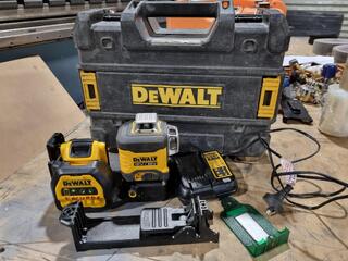 DeWalt 18V Green Beam Multi Line Laser Kit