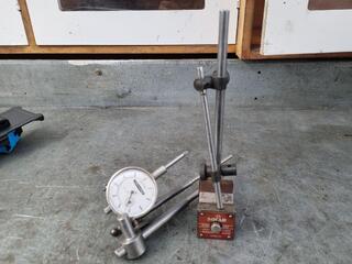 Saginomiya Dial Indicator w/ Solar Magnetic Base Stand