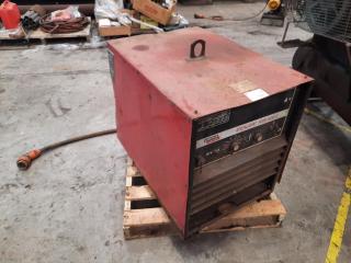 Lincoln IdealArc R3R-500-I Arc Welder