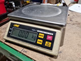UWE 30kg Benchtop Industrial Scale