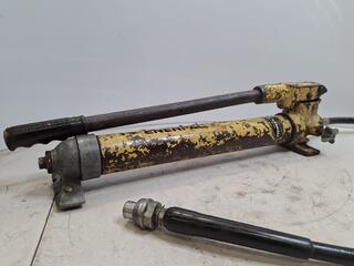 Enerpac hydraulic hand pump